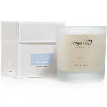 Lade das Bild in den Galerie-Viewer, Vogel Frei Glass Candle - Duftglas - in 14 Düften 55h
